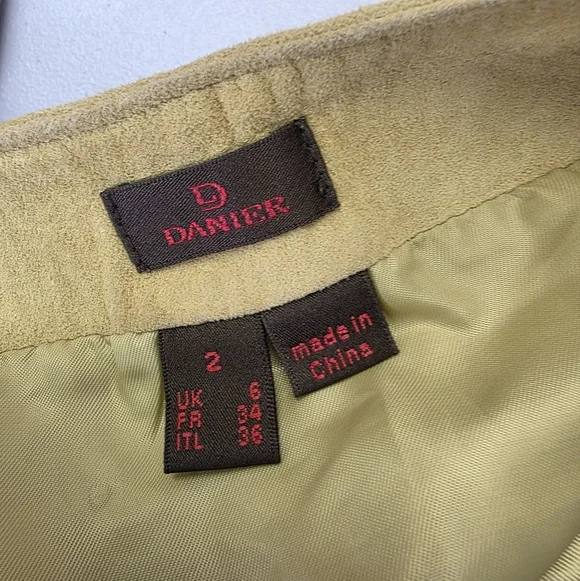 Danier genuine leather Suede mustard flare skirt - Picture 5 of 14